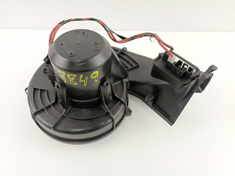 Recambio de motor calefaccion para opel meriva 1.7 16v cdti referencia OEM IAM 13124703 93446 