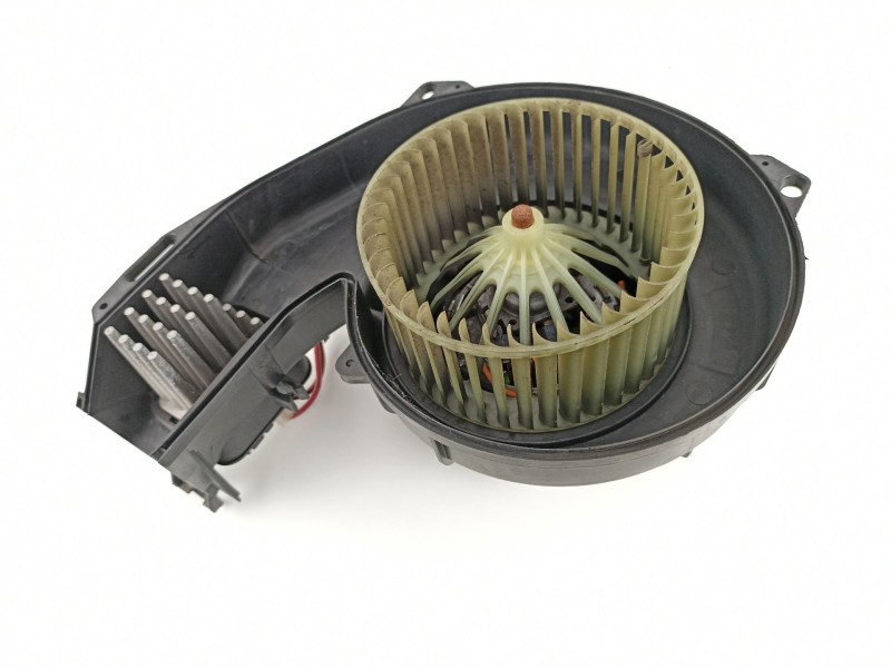 Recambio de motor calefaccion para opel meriva 1.7 16v cdti referencia OEM IAM 13124703 93446 