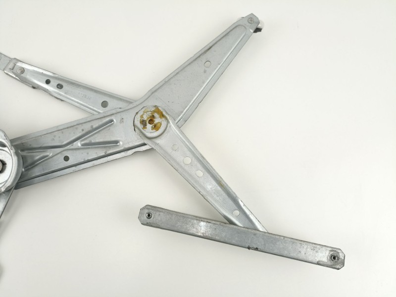 Recambio de elevalunas delantero derecho para opel meriva 1.7 16v cdti referencia OEM IAM 93362662 400719G 93389552