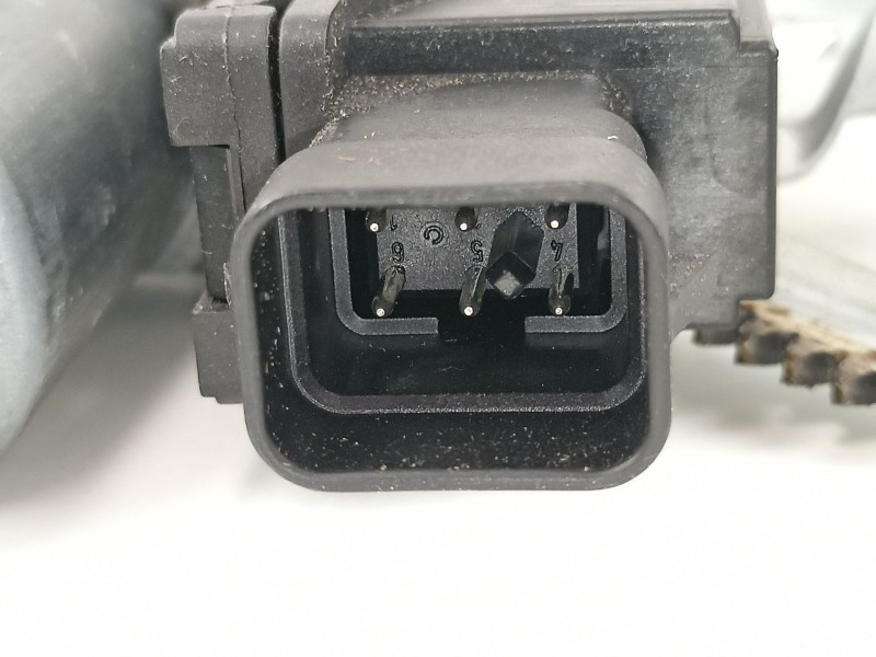 Recambio de elevalunas delantero derecho para opel meriva 1.7 16v cdti referencia OEM IAM 93362662 400719G 93389552