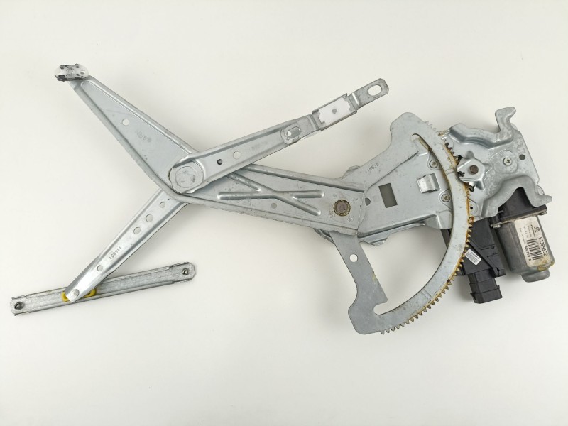 Recambio de elevalunas delantero derecho para opel meriva 1.7 16v cdti referencia OEM IAM 93362662 400719G 93389552