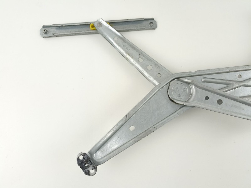 Recambio de elevalunas delantero izquierdo para opel meriva 1.7 16v cdti referencia OEM IAM 93362661 400718G 93389551