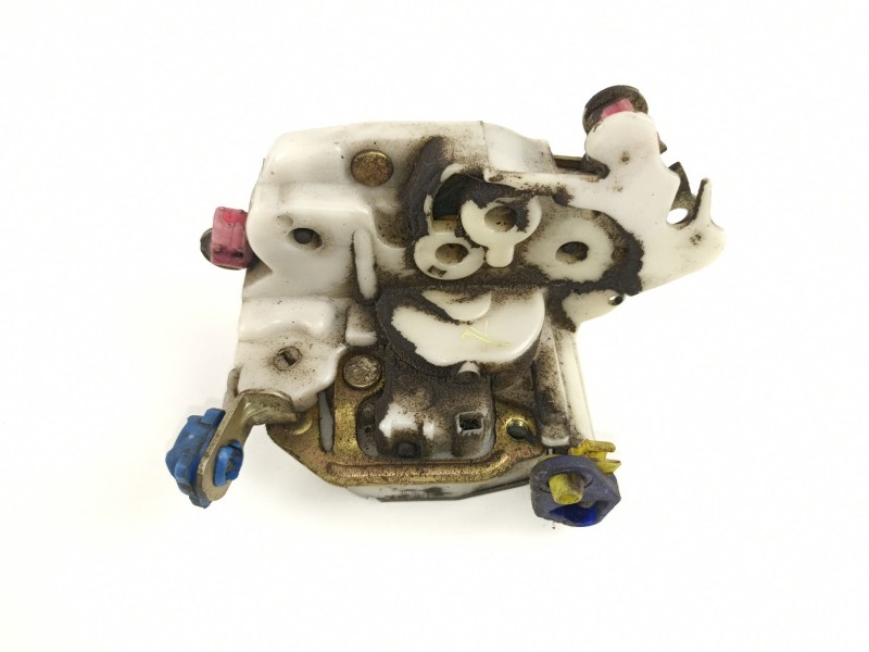 Recambio de cerradura puerta delantera derecha para nissan serena (c23m) 2.3 invitation d referencia OEM IAM 805029C001  