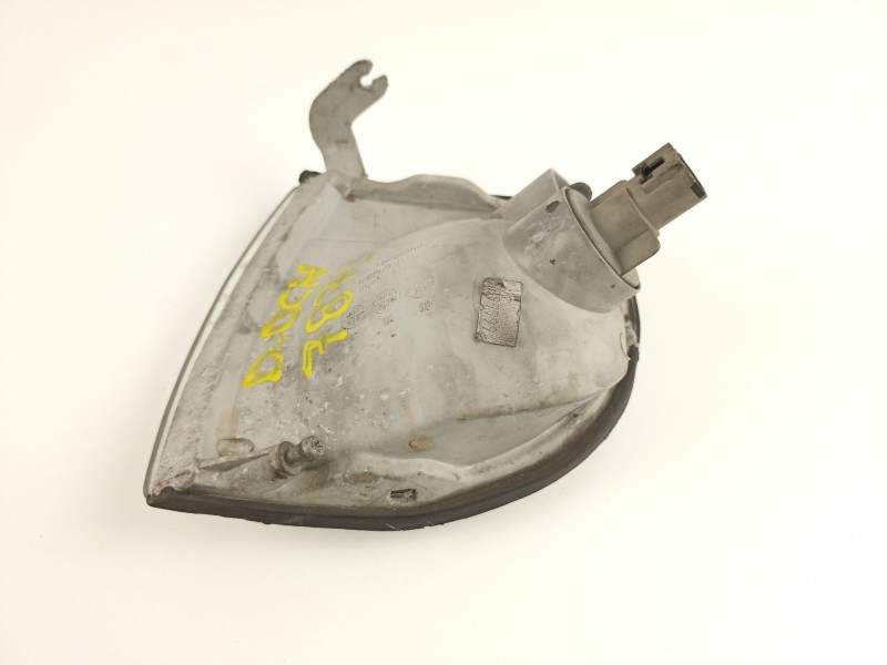 Recambio de piloto delantero derecho para nissan serena (c23m) 2.3 invitation d referencia OEM IAM 261309C000 082151574RF 