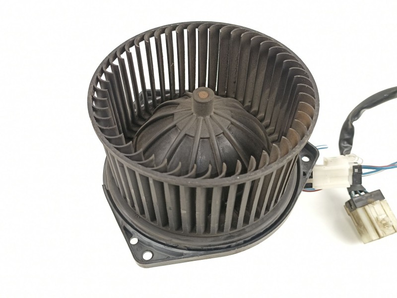 Recambio de motor calefaccion para nissan serena (c23m) 2.3 invitation d referencia OEM IAM 4868030350 0130111154 2715060R00