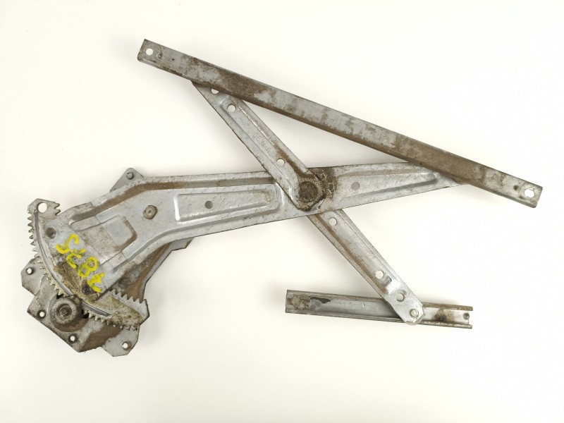 Recambio de elevalunas trasero derecho para nissan serena (c23m) 2.3 invitation d referencia OEM IAM 827200C301  