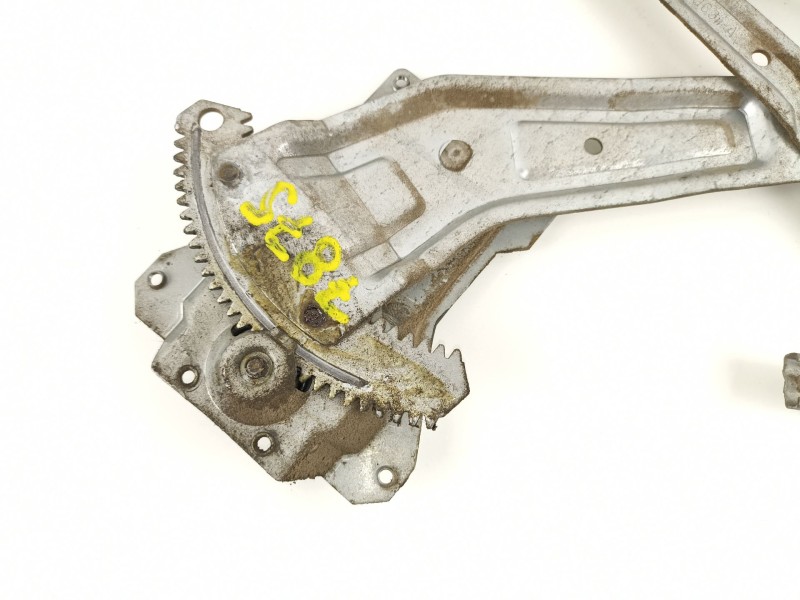 Recambio de elevalunas trasero derecho para nissan serena (c23m) 2.3 invitation d referencia OEM IAM 827200C301  