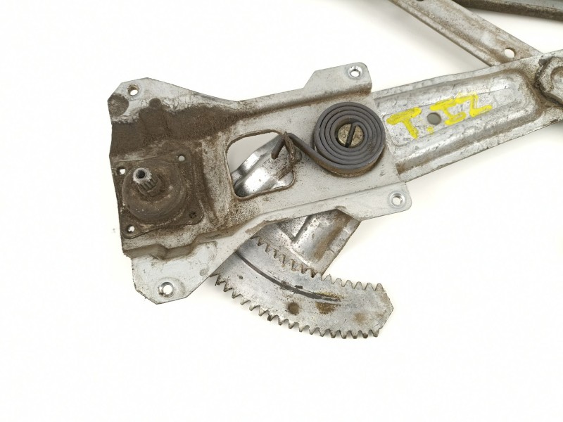 Recambio de elevalunas trasero izquierdo para nissan serena (c23m) 2.3 invitation d referencia OEM IAM 827210C001  