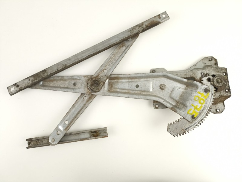 Recambio de elevalunas trasero izquierdo para nissan serena (c23m) 2.3 invitation d referencia OEM IAM 827210C001  