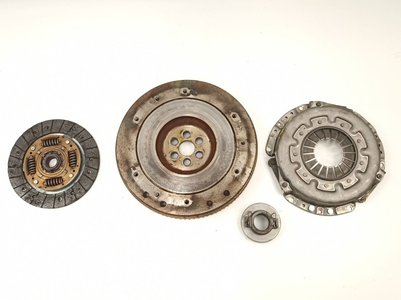 Recambio de embrague normal para nissan serena (c23m) 2.3 invitation d referencia OEM IAM 123119C640  