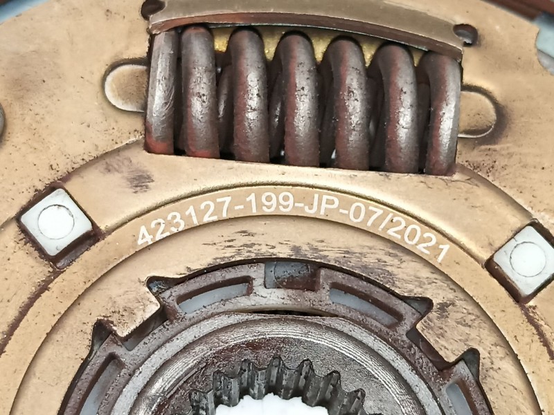 Recambio de embrague normal para nissan serena (c23m) 2.3 invitation d referencia OEM IAM 123119C640  