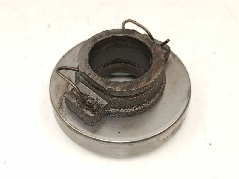 Recambio de embrague normal para nissan serena (c23m) 2.3 invitation d referencia OEM IAM 123119C640  