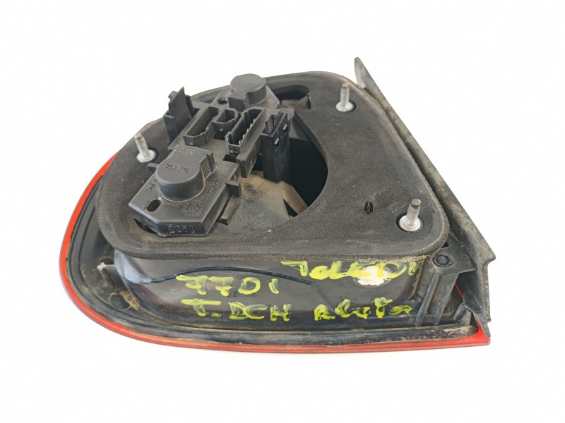 Recambio de piloto trasero derecho para seat toledo (1m2) 1.9 tdi referencia OEM IAM 1M5945096B  1M5945257