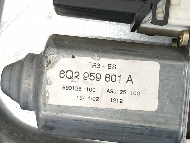 Recambio de elevalunas delantero derecho para seat ibiza (6l1) 1.9 tdi referencia OEM IAM 6L3837756H 6Q2959801A 6L3837752AD