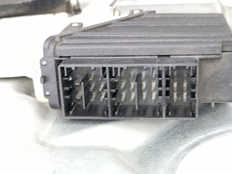 Recambio de elevalunas delantero derecho para seat ibiza (6l1) 1.9 tdi referencia OEM IAM 6L3837756H 6Q2959801A 6L3837752AD