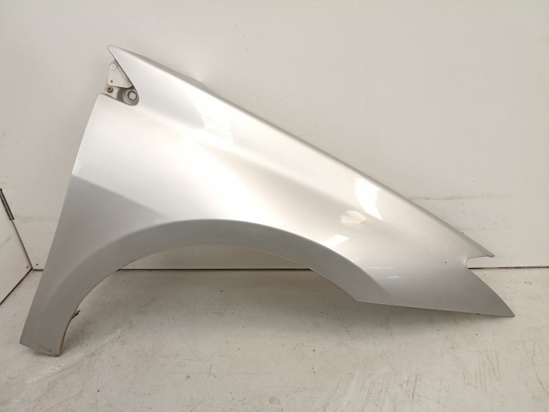 Recambio de aleta delantera derecha para renault laguna grandtour iii dynamique referencia OEM IAM 631000017R  