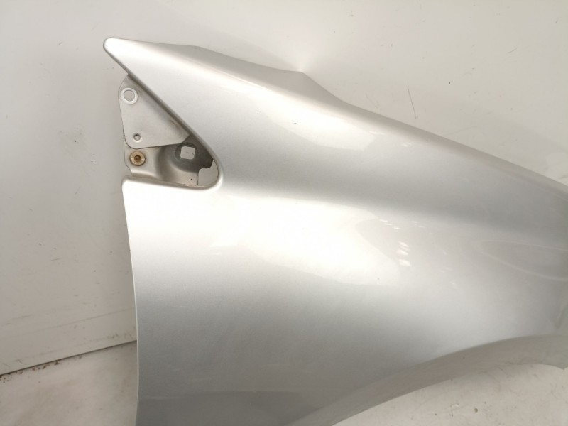 Recambio de aleta delantera derecha para renault laguna grandtour iii dynamique referencia OEM IAM 631000017R  