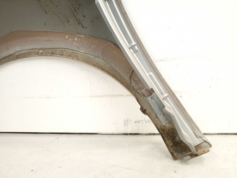 Recambio de aleta delantera derecha para renault laguna grandtour iii dynamique referencia OEM IAM 631000017R  