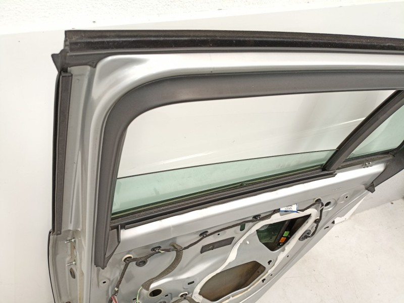 Recambio de puerta trasera derecha para renault laguna grandtour iii dynamique referencia OEM IAM 821120002R  