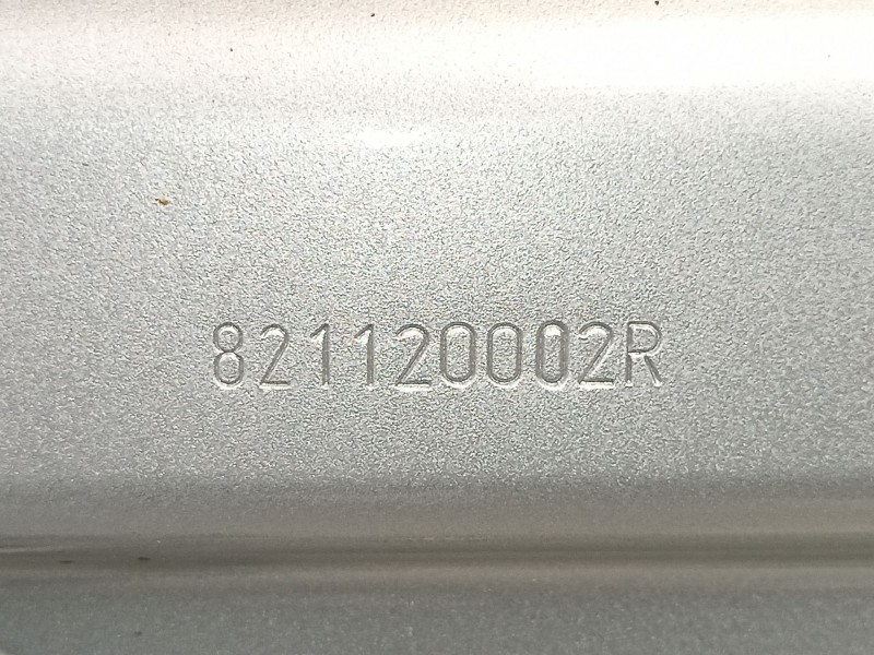 Recambio de puerta trasera derecha para renault laguna grandtour iii dynamique referencia OEM IAM 821120002R  
