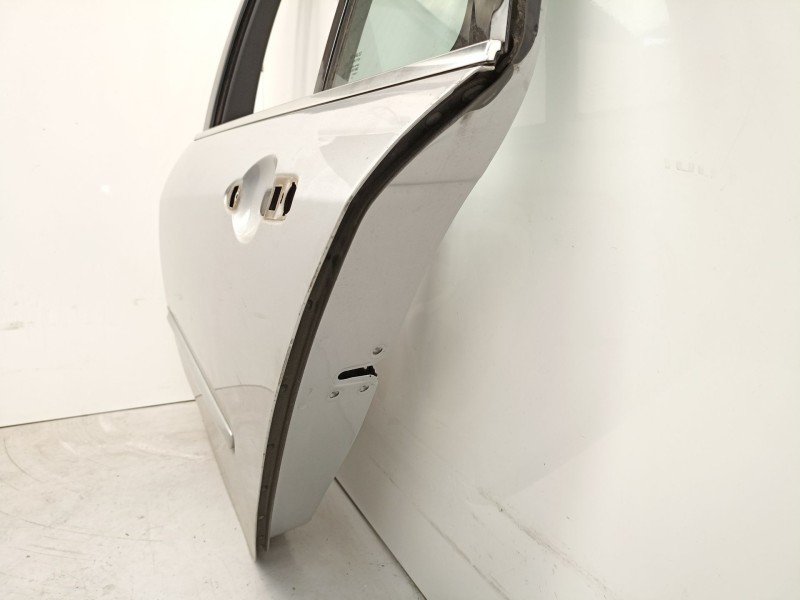 Recambio de puerta trasera izquierda para renault laguna grandtour iii dynamique referencia OEM IAM 821130002R  