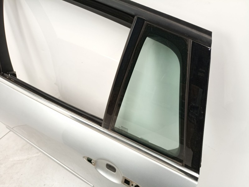 Recambio de puerta trasera izquierda para renault laguna grandtour iii dynamique referencia OEM IAM 821130002R  