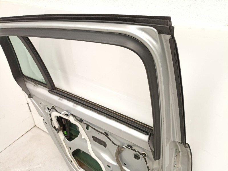 Recambio de puerta trasera izquierda para renault laguna grandtour iii dynamique referencia OEM IAM 821130002R  