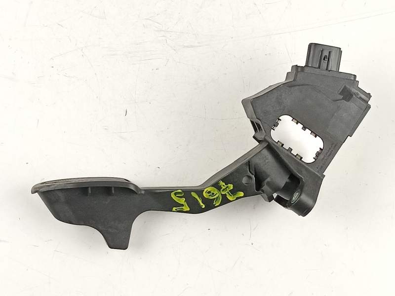 Recambio de potenciometro aceleracion para toyota yaris (_p13_) 1.0 (ksp130_) referencia OEM IAM 781100D160  