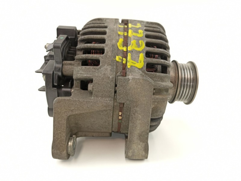Recambio de alternador para opel astra h berlina 1.6 16v referencia OEM IAM 55556067 0124425020 6204205
