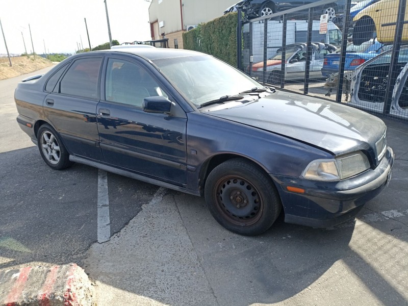 volvo s40 berlina del año 1995