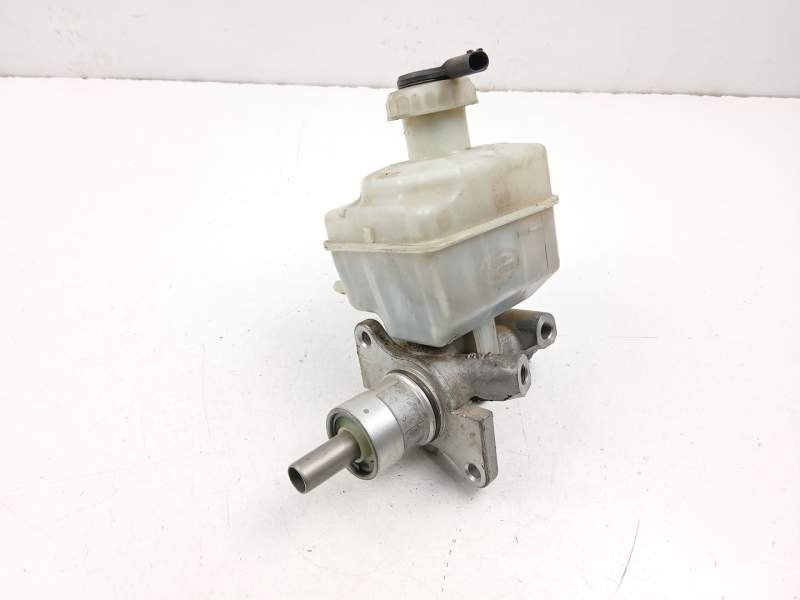 Recambio de bomba de freno para land rover discovery iii (l319) 2.7 td 4x4 referencia OEM IAM SJJ500030  