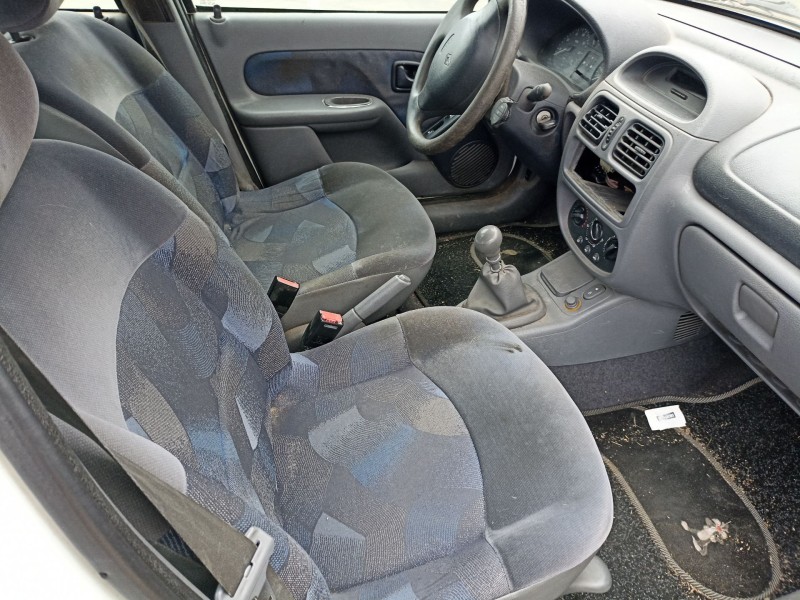 renault clio ii fase i (b/cbo) del año 1998