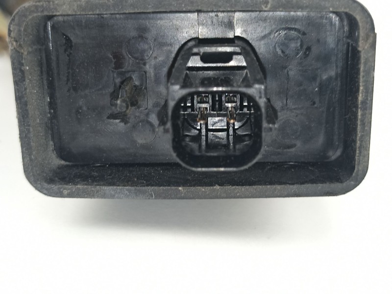 Recambio de cerradura puerta trasera derecha para volvo s40 berlina 1.9 turbodiesel referencia OEM IAM 30850811  