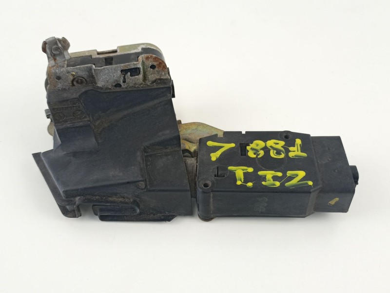 Recambio de cerradura puerta trasera izquierda para volvo s40 berlina 1.9 turbodiesel referencia OEM IAM 30850806  