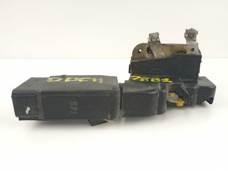 Recambio de cerradura puerta delantera derecha para volvo s40 berlina 1.9 turbodiesel referencia OEM IAM 30644381  