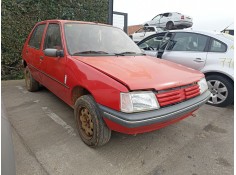peugeot 205 berlina del año 1983