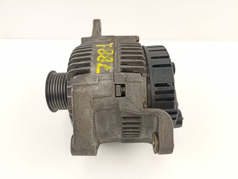 Recambio de alternador para volvo s40 berlina 1.9 turbodiesel referencia OEM IAM 8111888 2541981A 7700424582