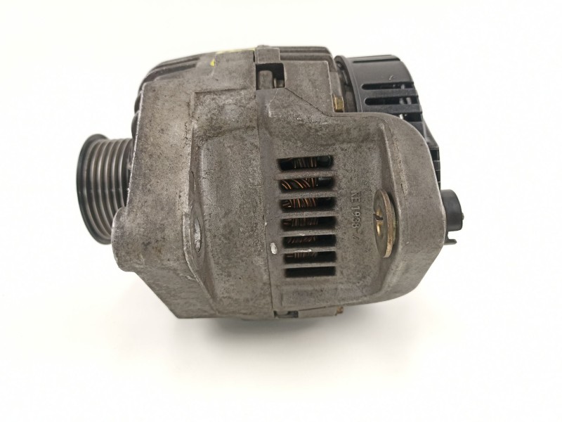 Recambio de alternador para volvo s40 berlina 1.9 turbodiesel referencia OEM IAM 8111888 2541981A 7700424582