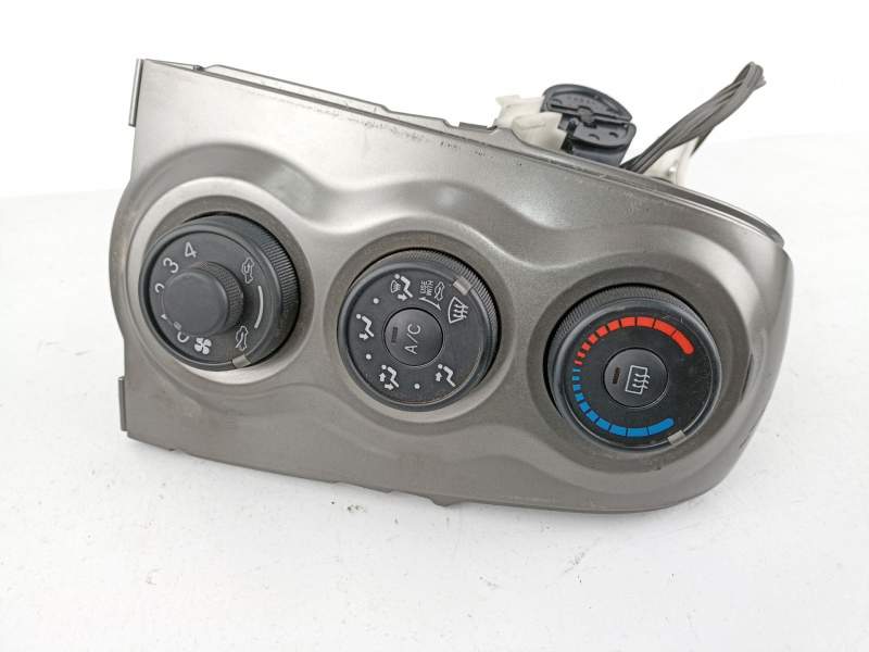 Recambio de mandos calefaccion aire para toyota yaris (_p9_) 1.33 vvt-i (nsp90_) referencia OEM IAM 554060D190  