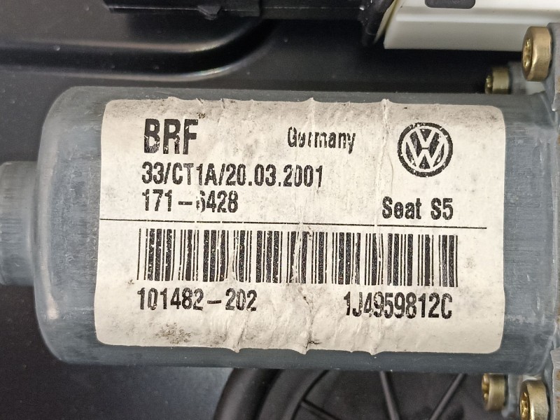 Recambio de elevalunas trasero derecho para seat leon 1.6 g referencia OEM IAM 1M0839756F  1J4959812C