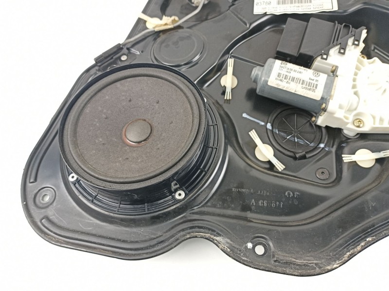 Recambio de elevalunas trasero derecho para seat leon 1.6 g referencia OEM IAM 1M0839756F  1J4959812C