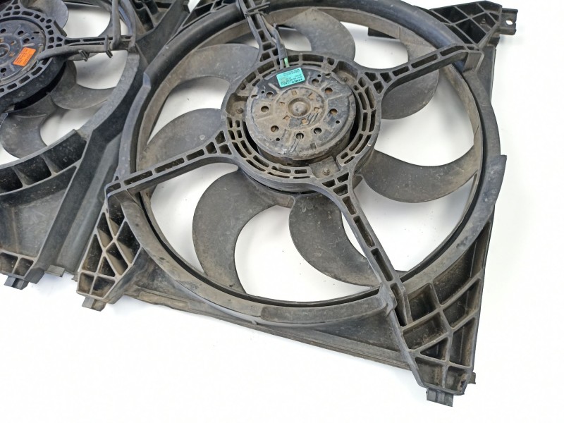 Recambio de electroventilador para hyundai trajet (fo) 2.0 crdi gls referencia OEM IAM 253803A250  253863A250