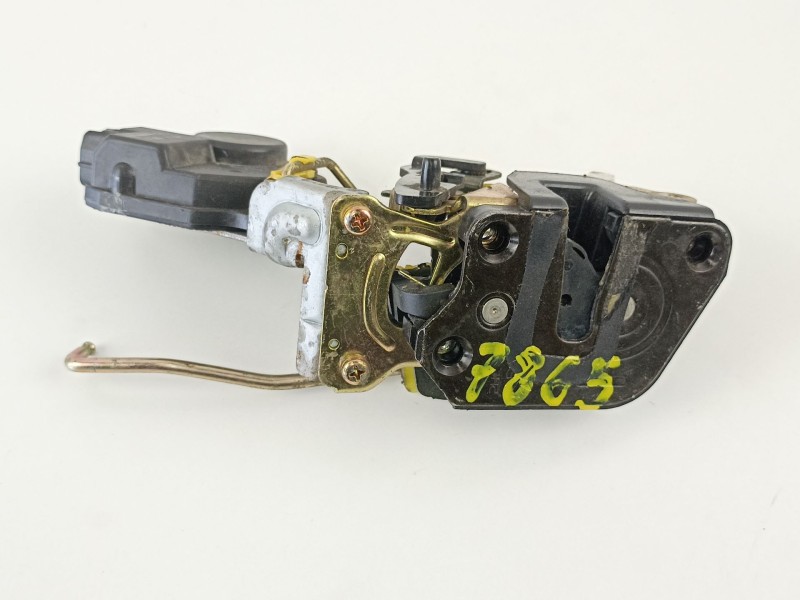 Recambio de cerradura puerta trasera derecha para hyundai trajet (fo) 2.0 crdi gls referencia OEM IAM 814203A000  