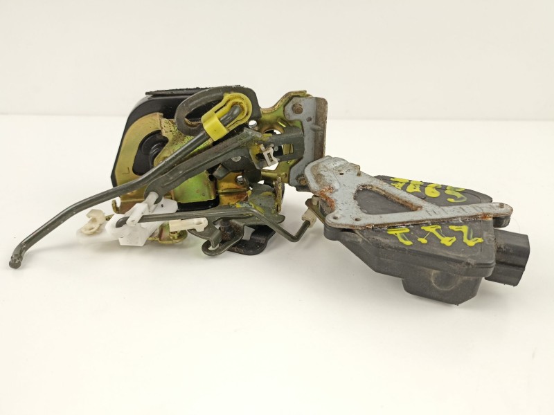 Recambio de cerradura puerta trasera izquierda para hyundai trajet (fo) 2.0 crdi gls referencia OEM IAM 814103A000  