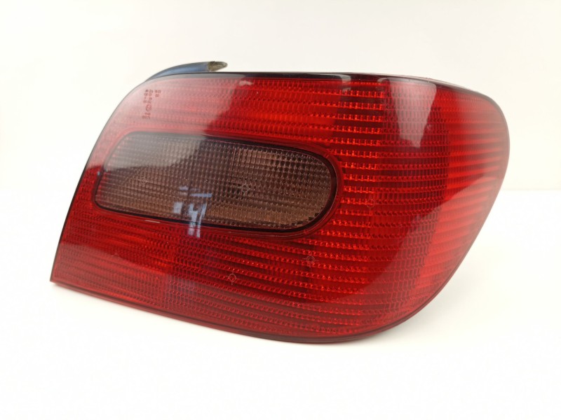 Recambio de piloto trasero derecho para citroen xsara (n1) referencia OEM IAM 6351J5  