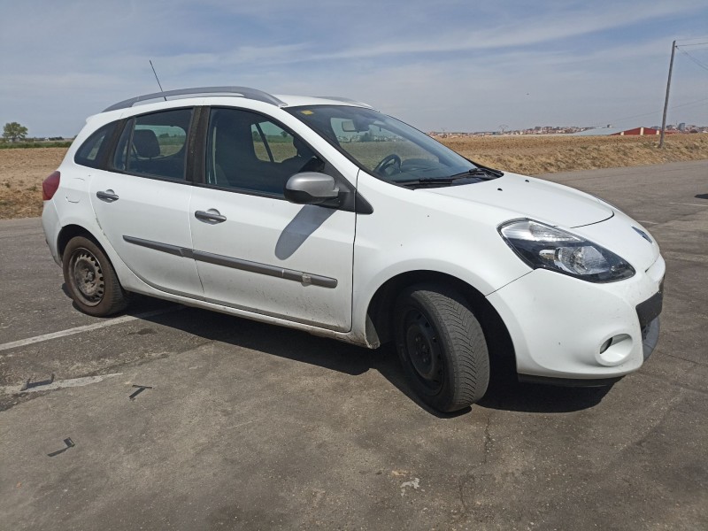 Recambio de carroceria para renault clio grandtour business referencia OEM IAM   