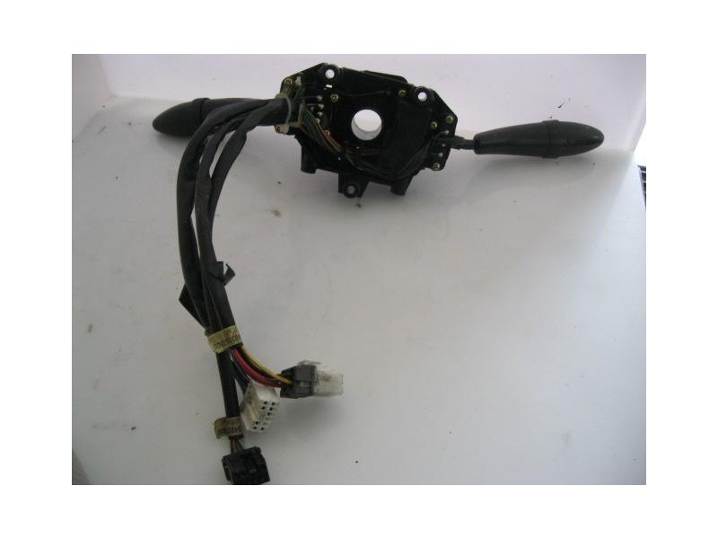 Recambio de mando luces y limpias : hyundai coupe : 1.6 g 16v(115,6cv) g4gr-3p [1999] para hyundai coupe 1.6 g 16v g4gr-3p refer