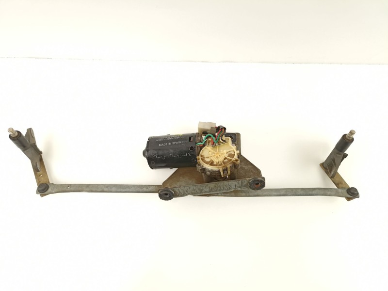 Recambio de motor limpia delantero para peugeot 205 berlina 1.4 mito referencia OEM IAM 640542  9390332314