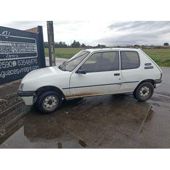 PEUGEOT 205
