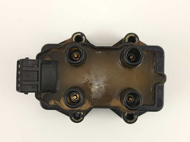 Recambio de bobina para peugeot 205 berlina 1.4 mito referencia OEM IAM 597049  